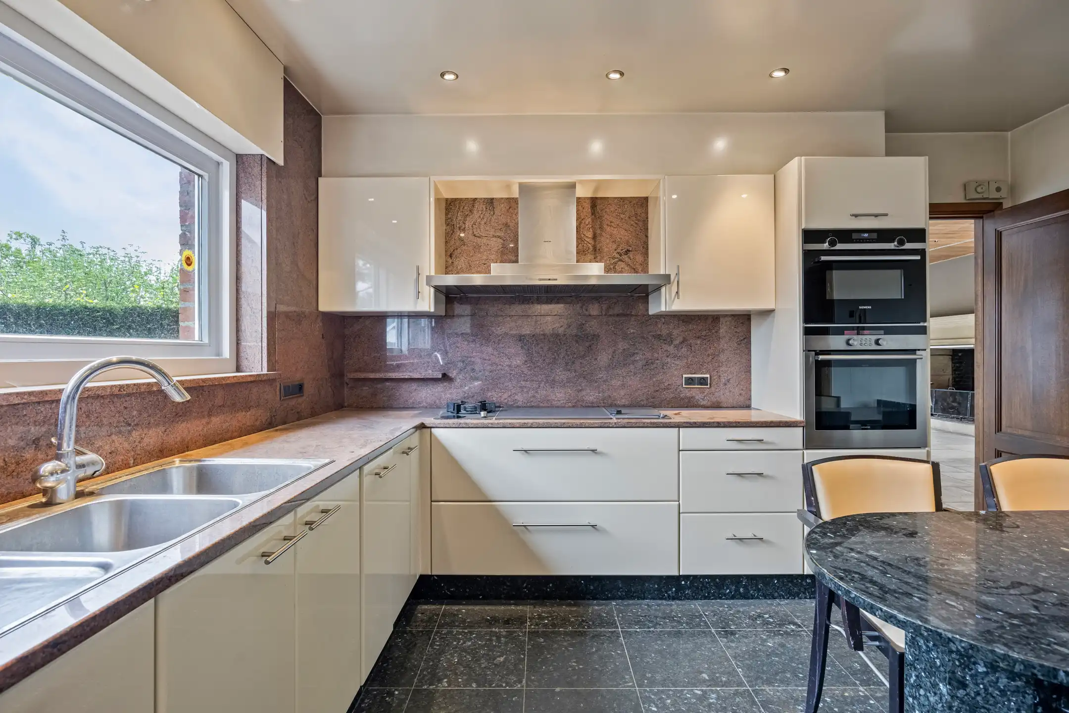 Uizonderlijk pand op een nog uitzonderlijke locatie!  foto 7