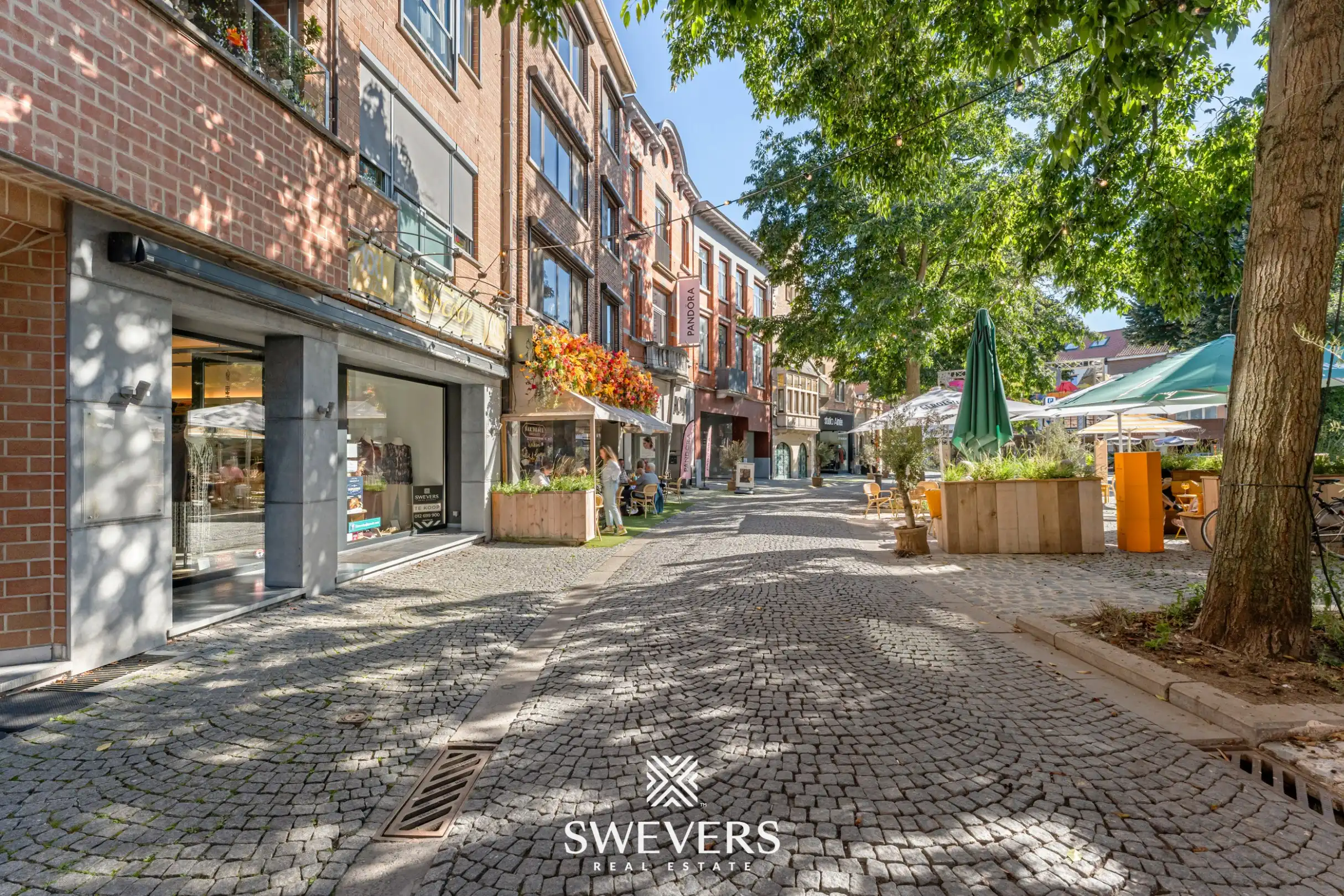 Commerciële topligging aan Sint-Martenplein in Sint-Truiden foto 27