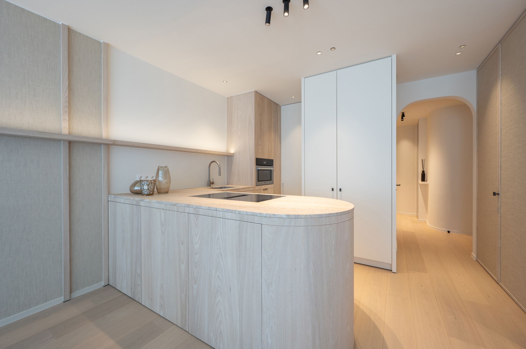 Stijlvol gerenoveerd appartement in het hart van het Zoute.. foto 3