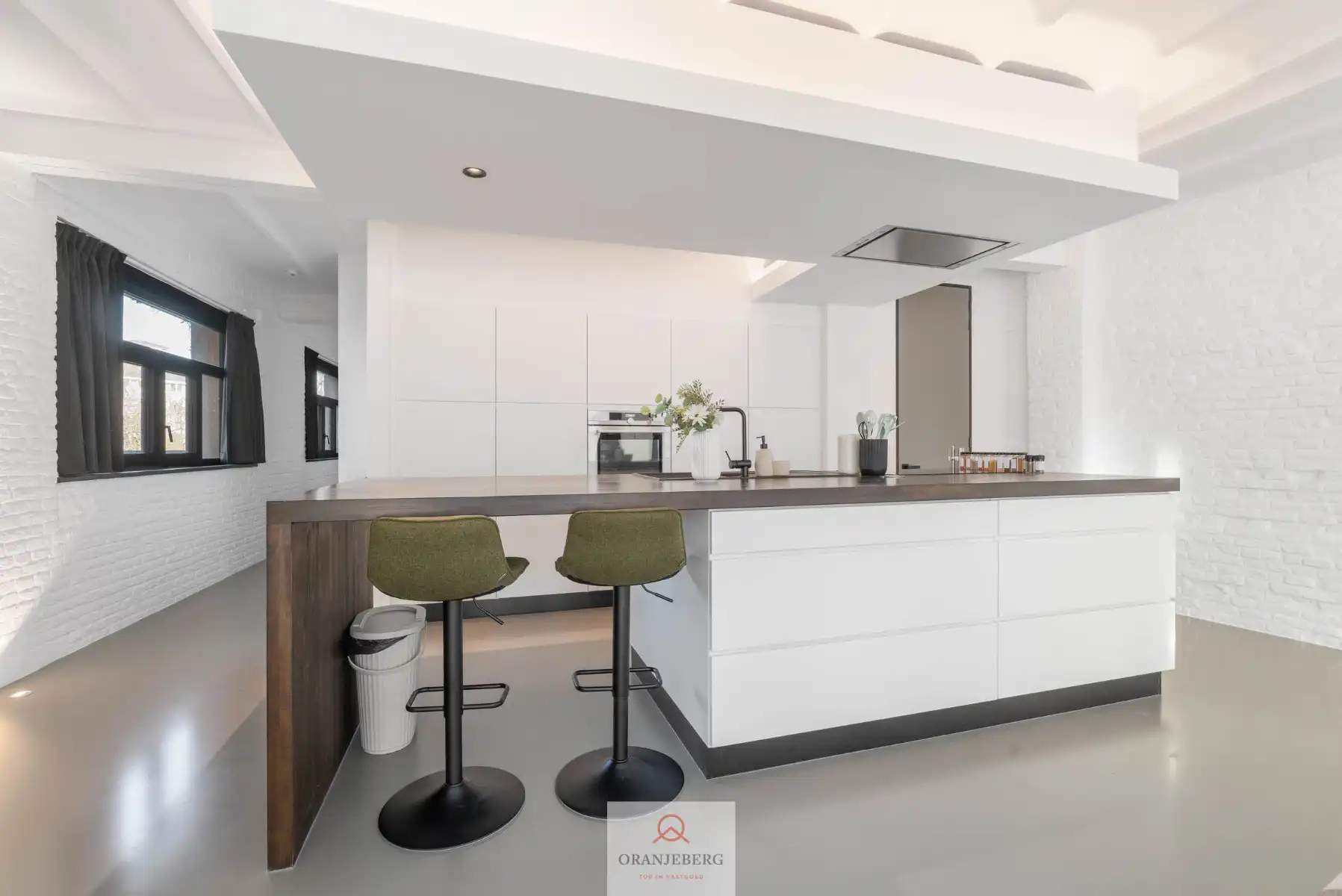 Uniek appartement in historisch gebouw foto 8