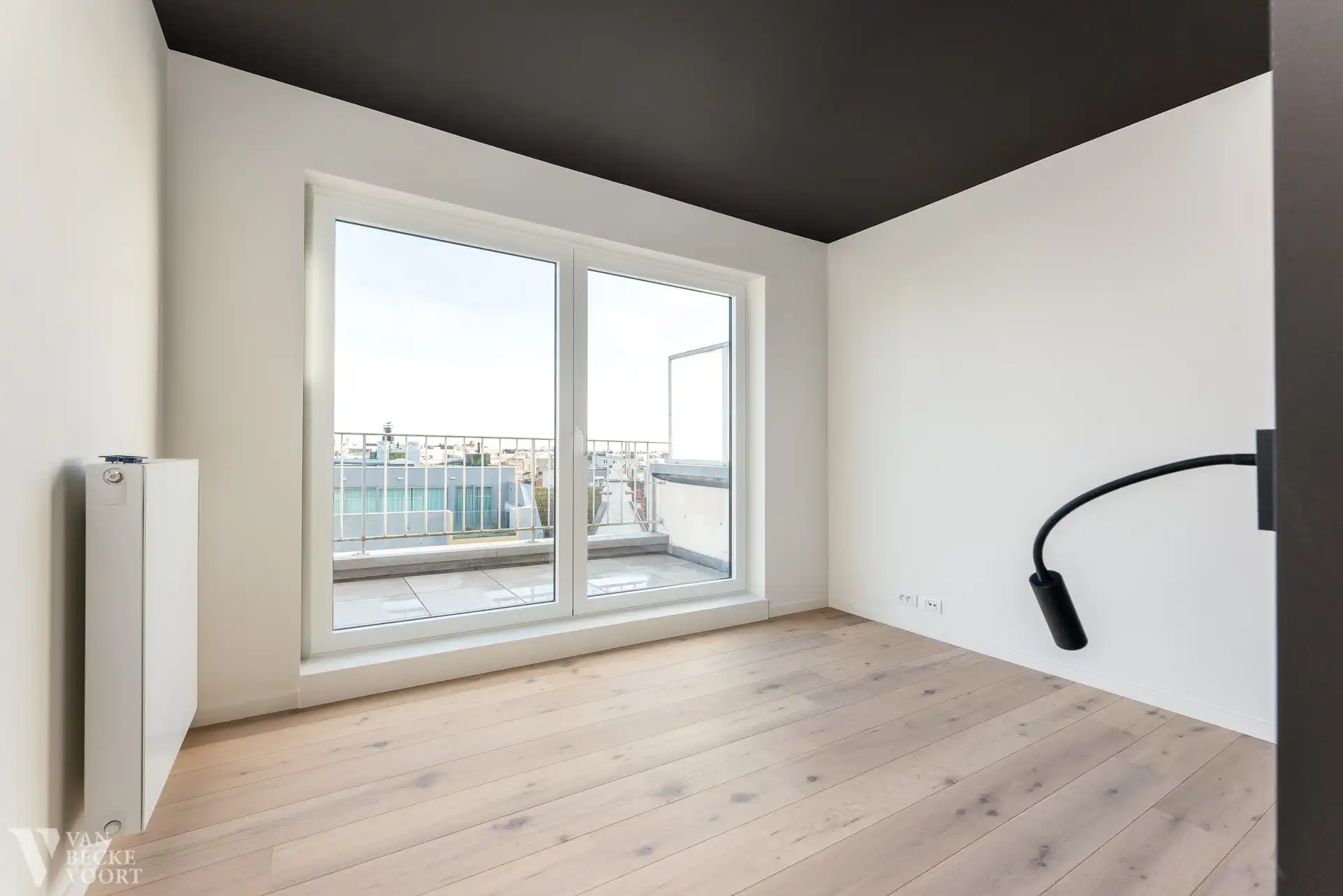 Standingvol gerenoveerde penthouse met (zee-)zicht foto 17
