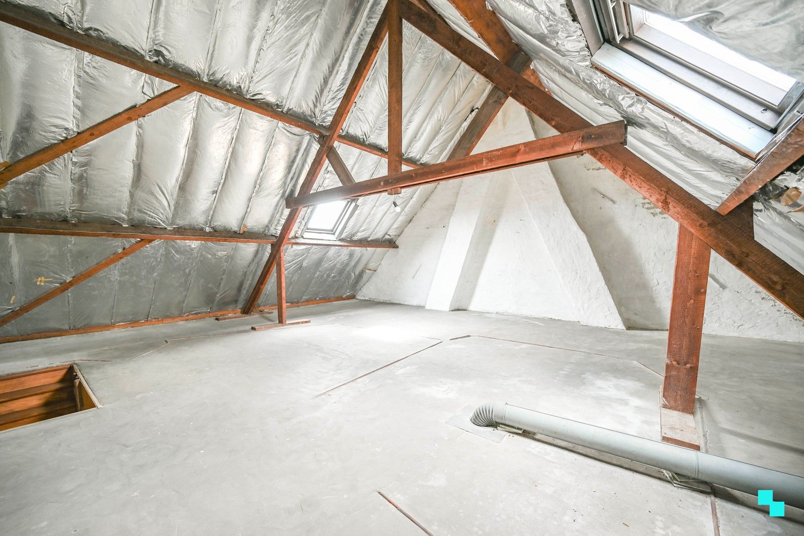 Ruime woning met garage in het centrum van Meulebeke foto 25