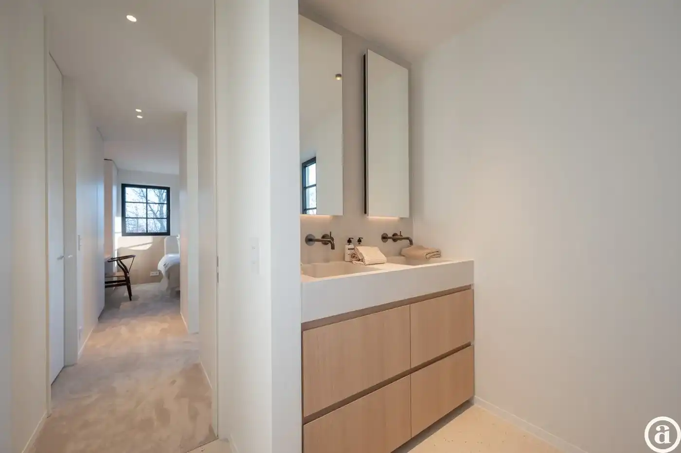 Instapklare nieuwbouwvilla met 5 slaapkamers en zuidgerichte tuin.  foto 24