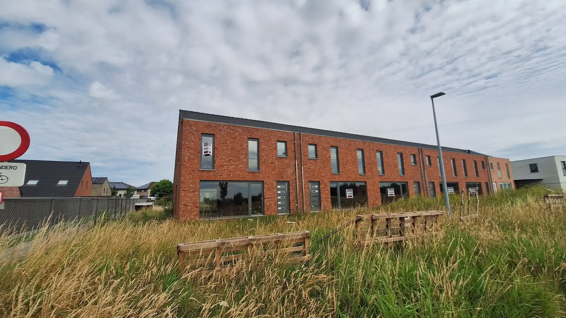 Huis te koop foto {{pictureIndex}}