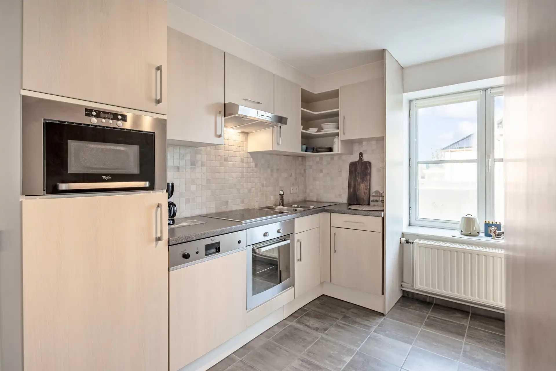 GUNSTIG GELEGEN PRAKTIJKRUIMTE TE BILZEN. foto 17