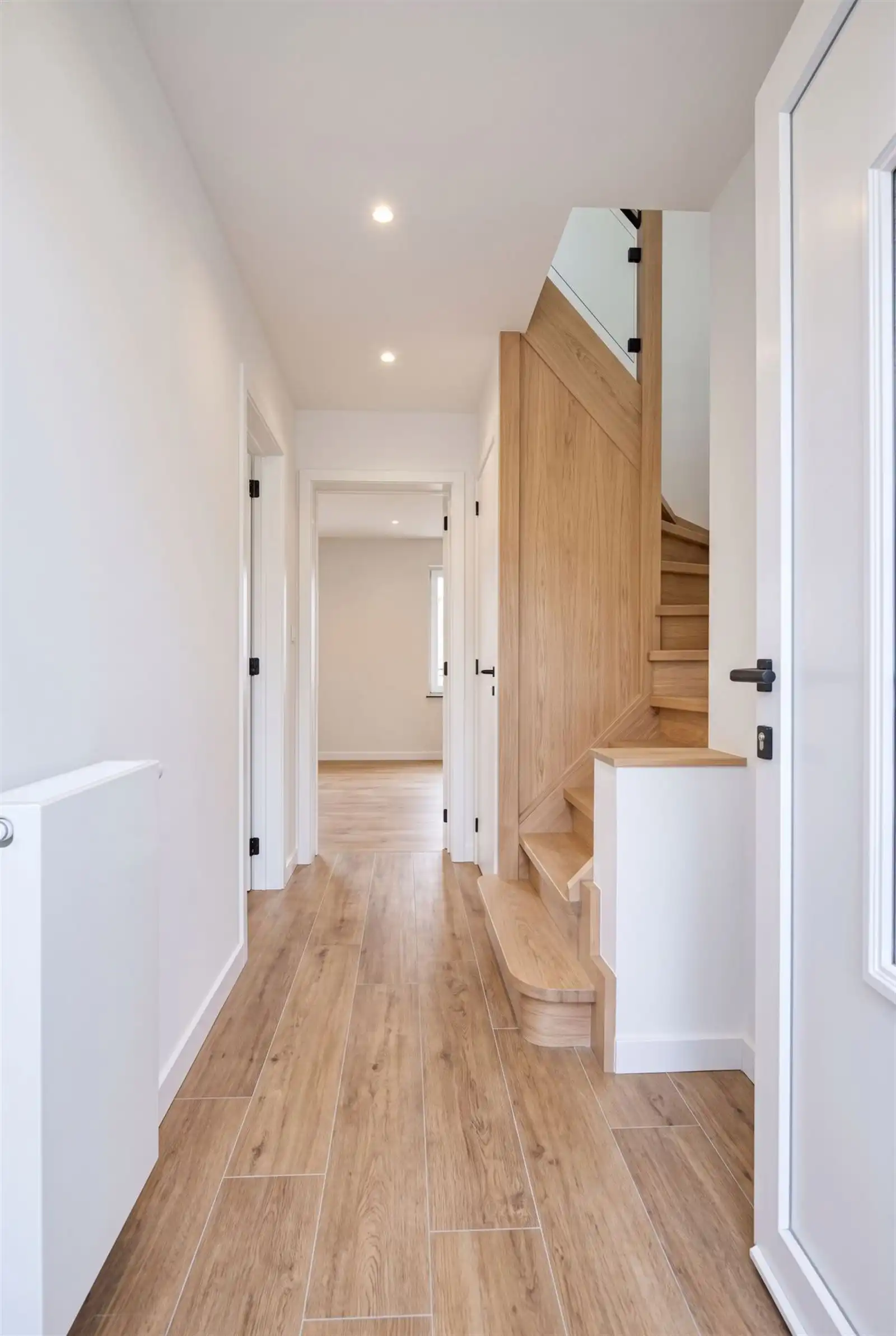 Woning met garage (aan de overkant) en 3 slaapkamers foto 8