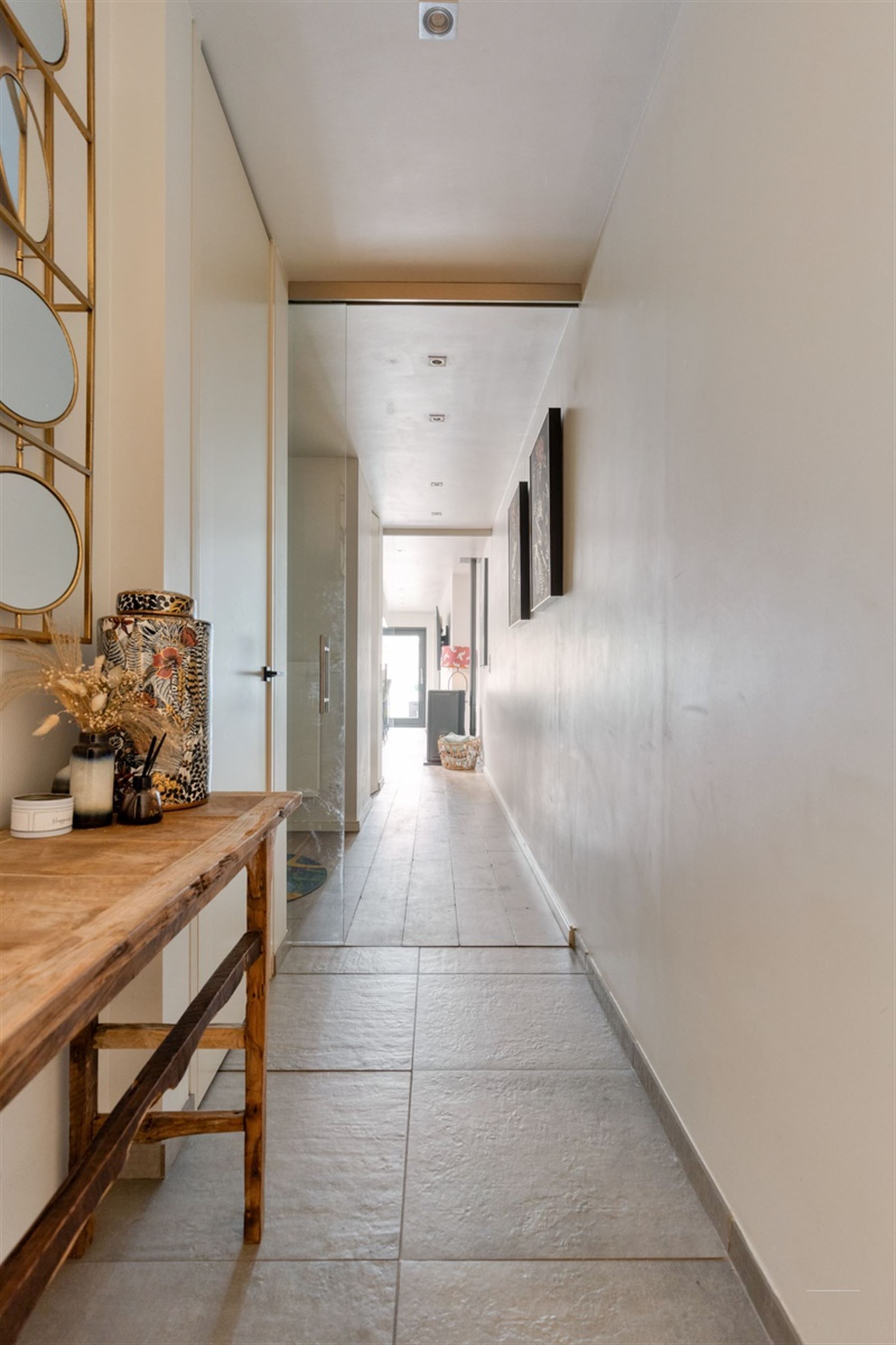 Stijlvolle instapklare woning met 3 slaapkamers foto 6