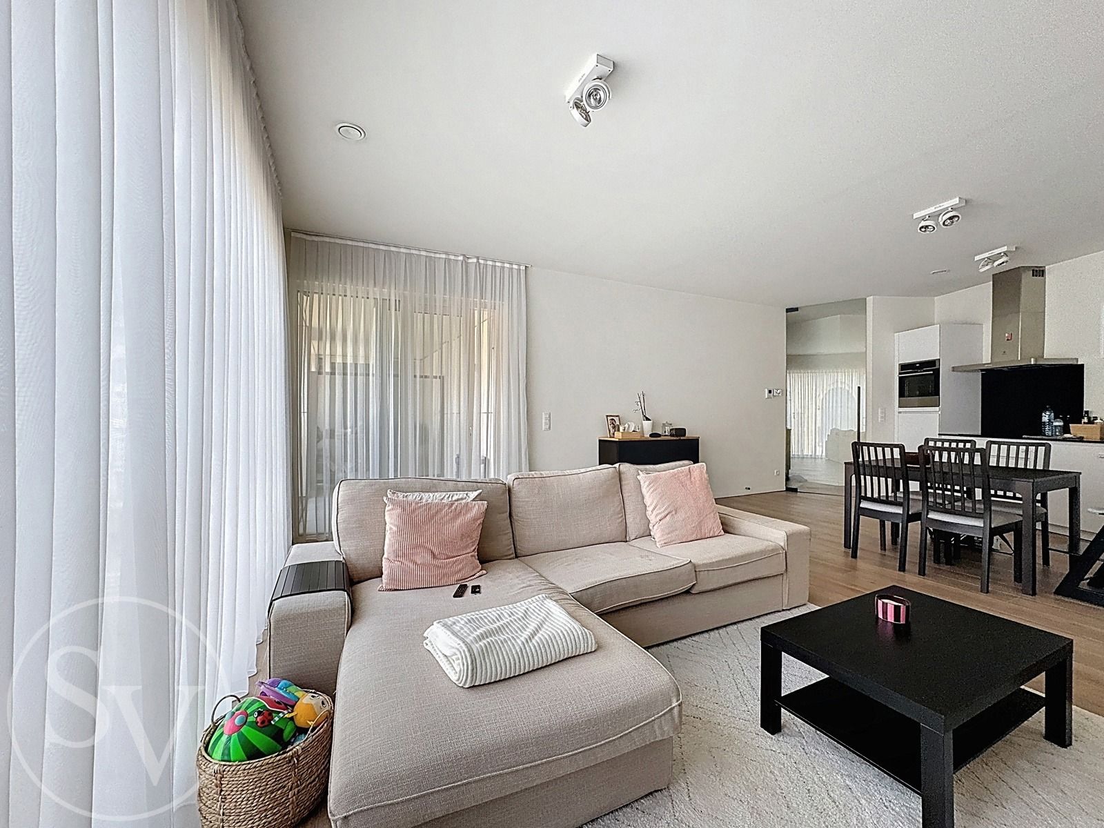 Appartement, 2 slpk, terras en parking. foto {{pictureIndex}}
