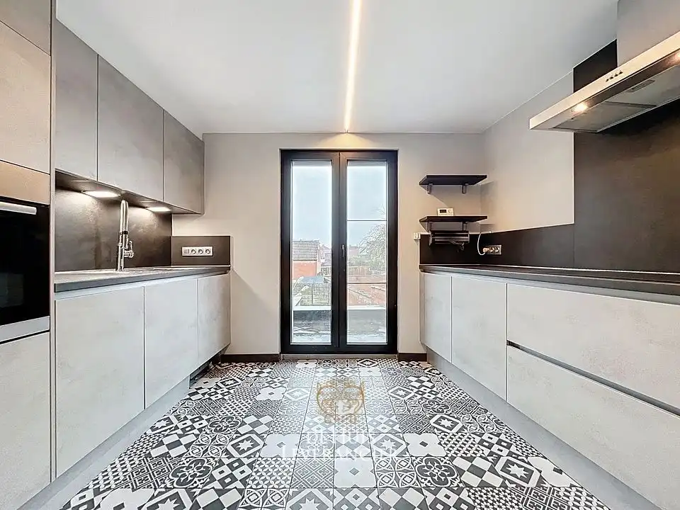 Stijlvol gerenoveerd energiezuinig duplex-appartement (3 slaapkamers – 137 m²) met tuin foto 13