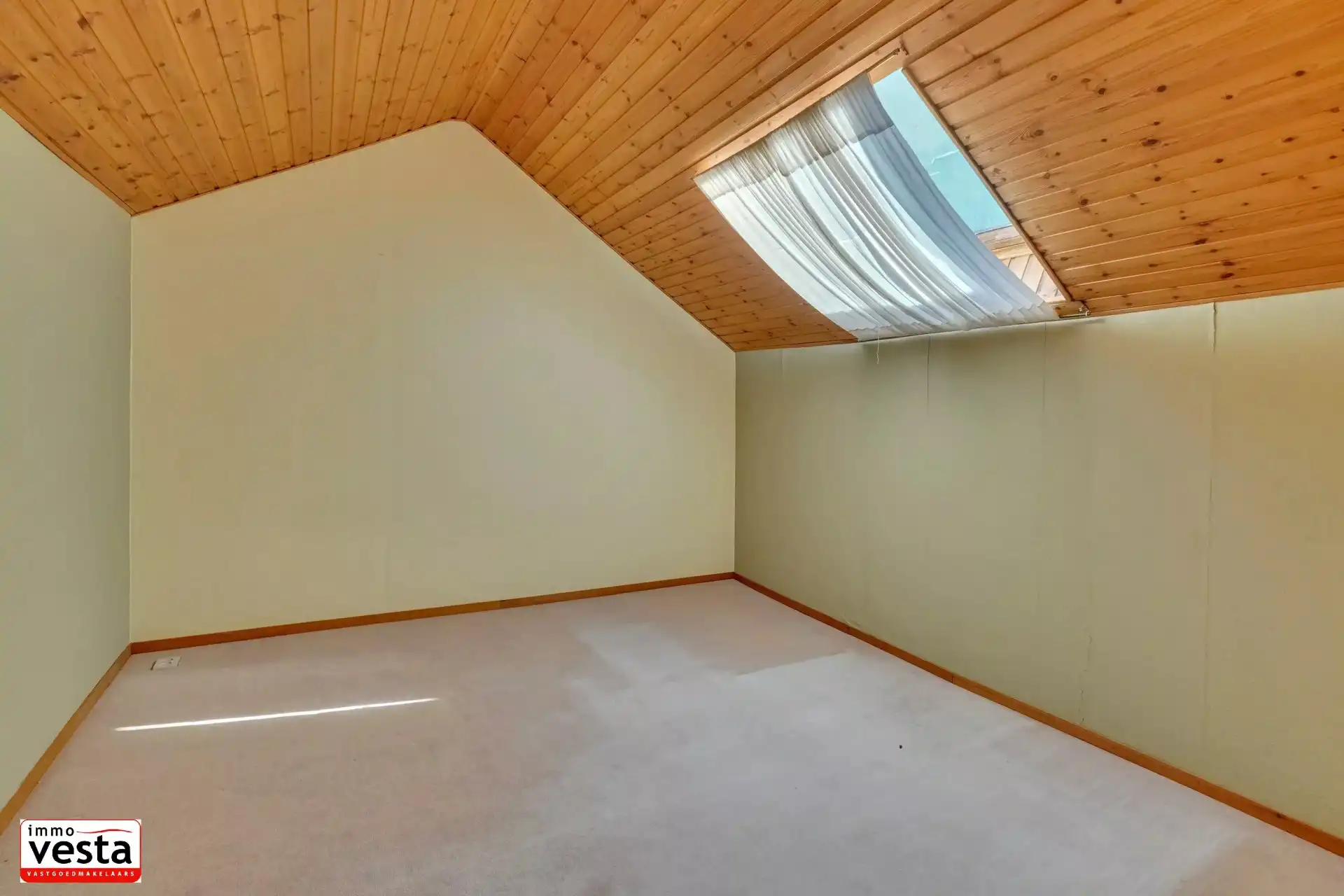 Ruime gezinswoning met 4 slaapkamers foto 18