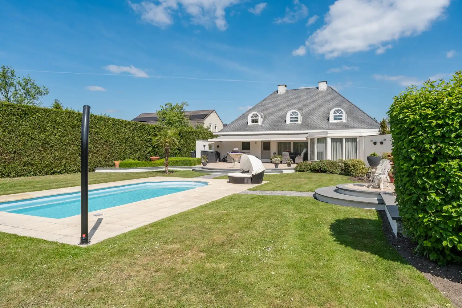 Villa landhuis op een gunstige locatie vlakbij de Nederlandse grens! foto 36