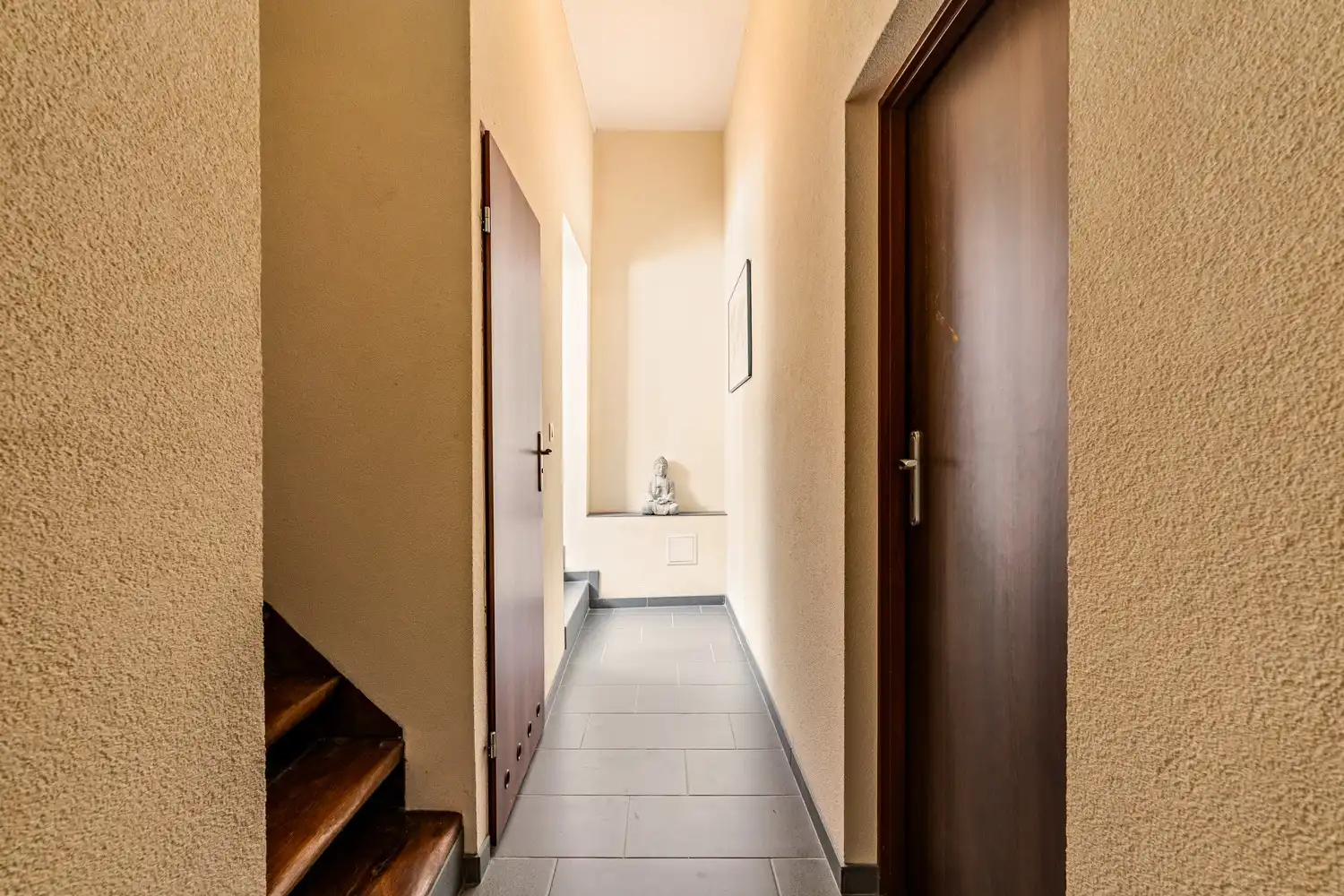 Charmant gelijkvloers appartement met 2 ruime slaapkamers en ruime koer foto 6