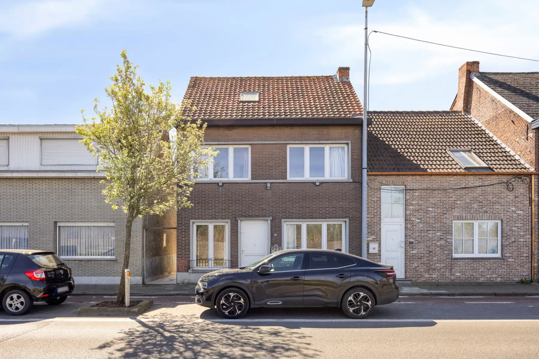 IN OPTIE - Veder af te werken/te renoveren gezinswoning mét achterbouw foto 3