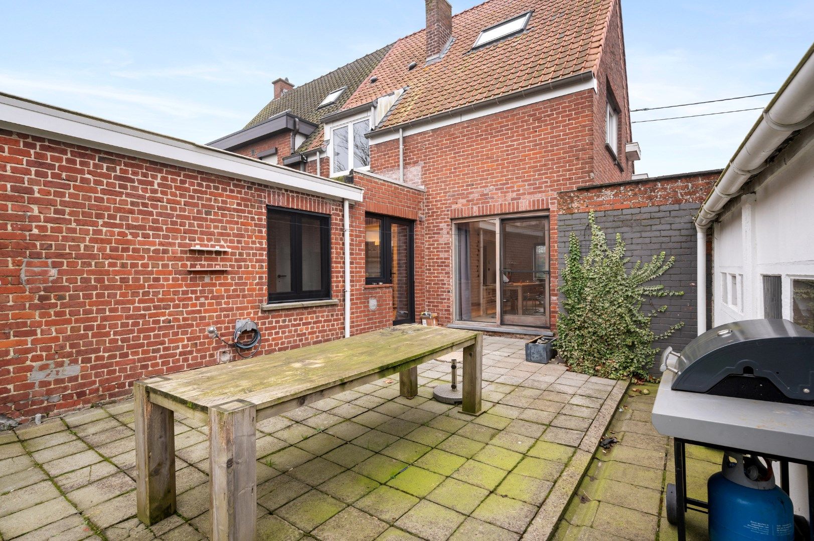 GOED ONDERHOUDEN HOB MET 3SLPKS, 2 BADKAMERS EN PRACHTIGE UITGESTREKTE TUIN foto 19