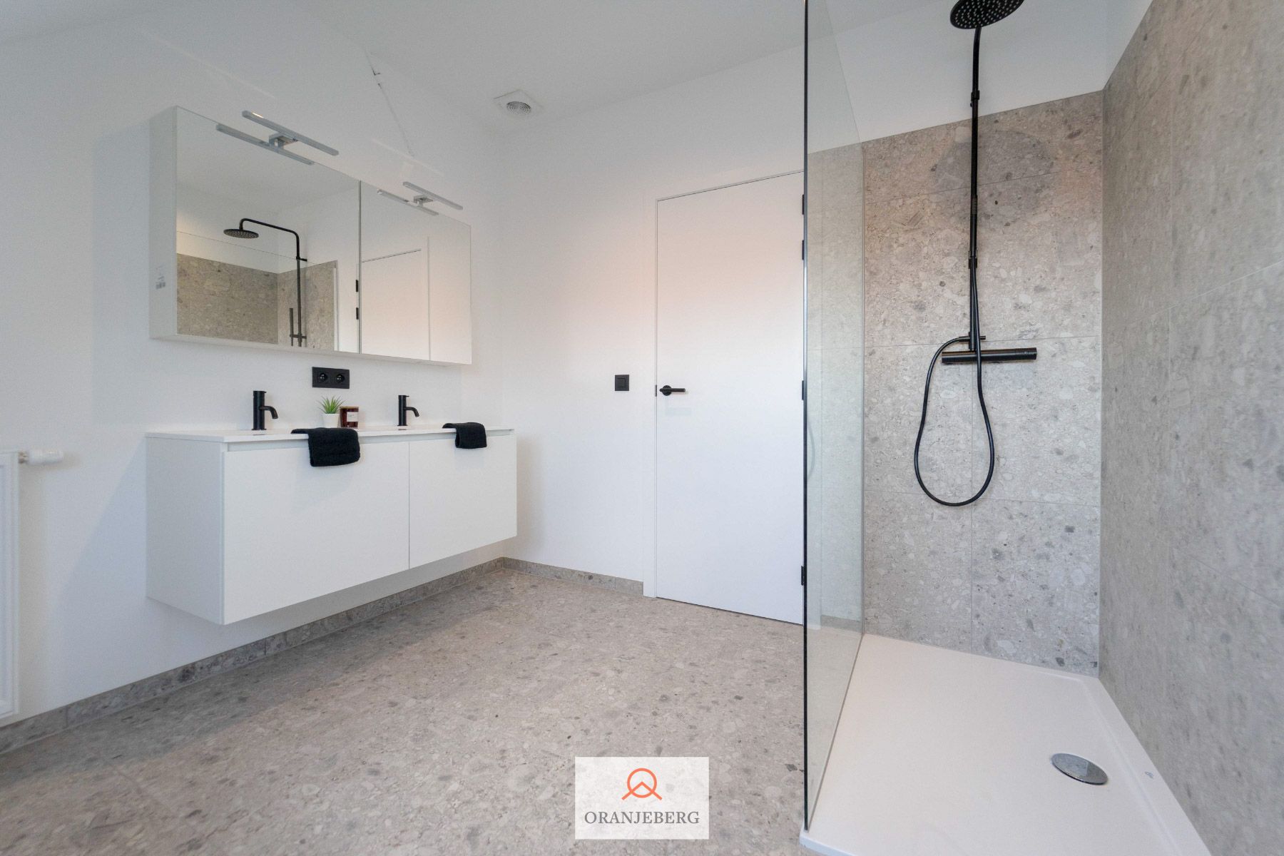 Gerenoveerde ruime duplex met terras nabij Gent centrum foto 20