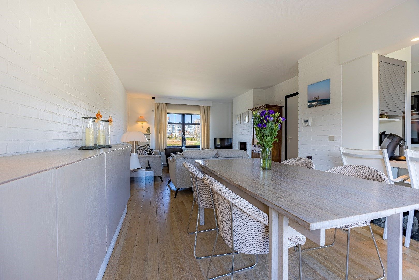 Knappe woning met weidse zichten, vlakbij het strand foto 8