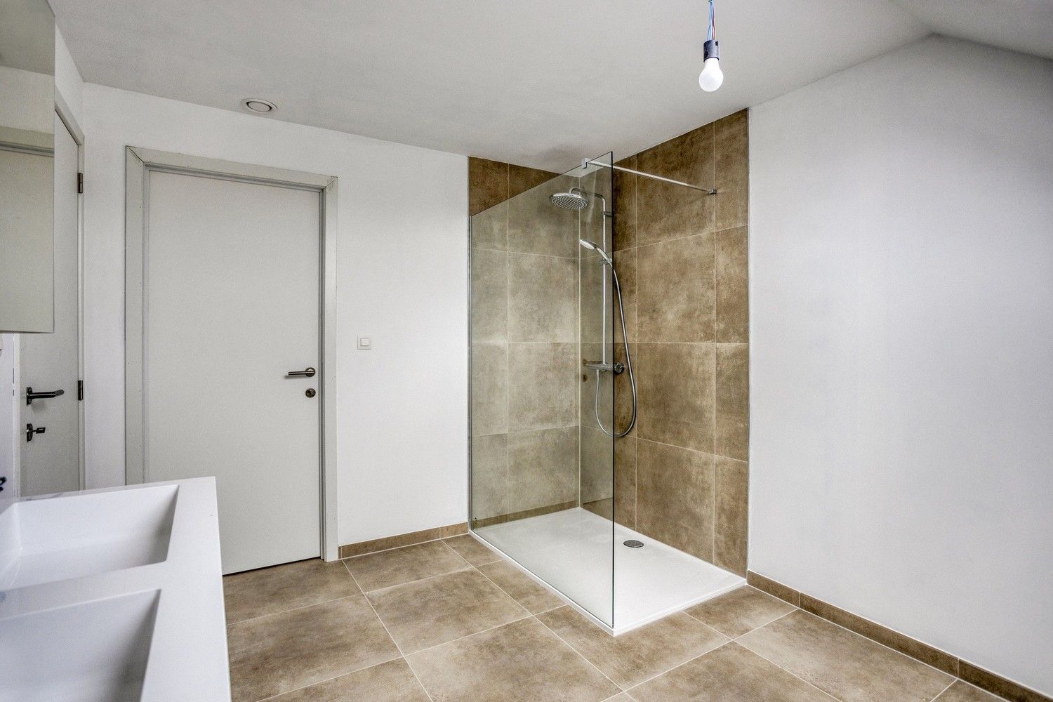 Recent gerenoveerd en energiezuinig duplex-appartement met 3 slaapkamers in Oudsbergen foto 9