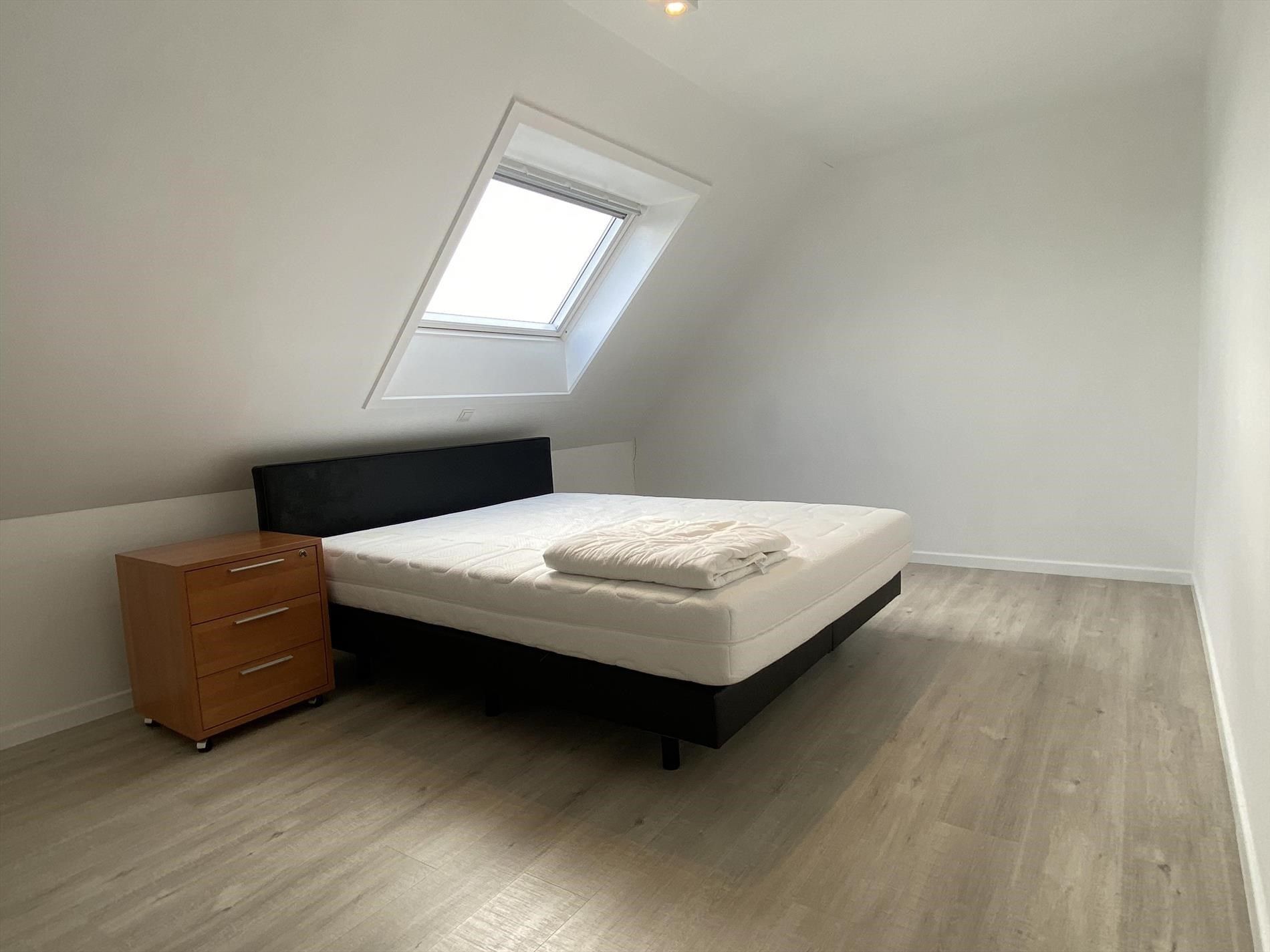 Recente topwoning te huur in Kuurne foto 12