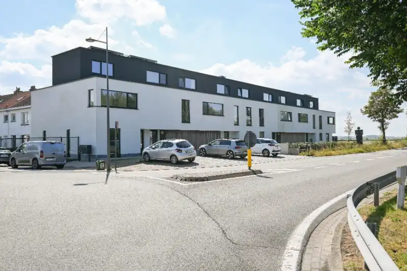 RECENTE ENERGIEZUINIGE RIJWONING MET 3 SLAAPKAMERS AAN DE VAART - FORT 9 foto 9