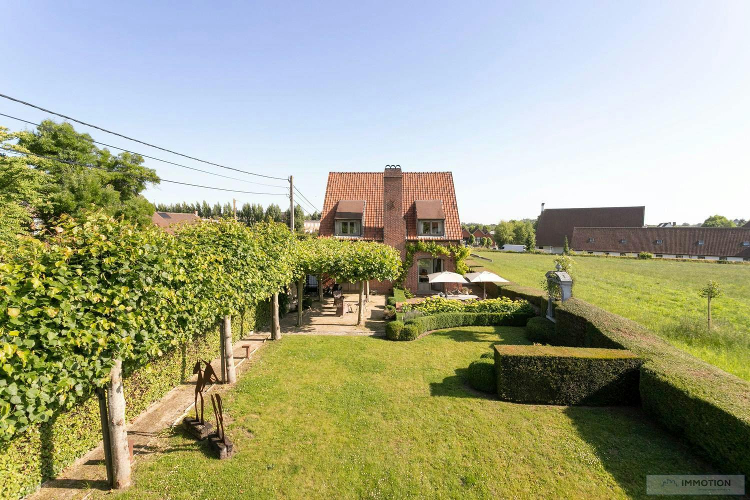 Exclusieve villa met weids uitzicht te Kortrijk foto 27