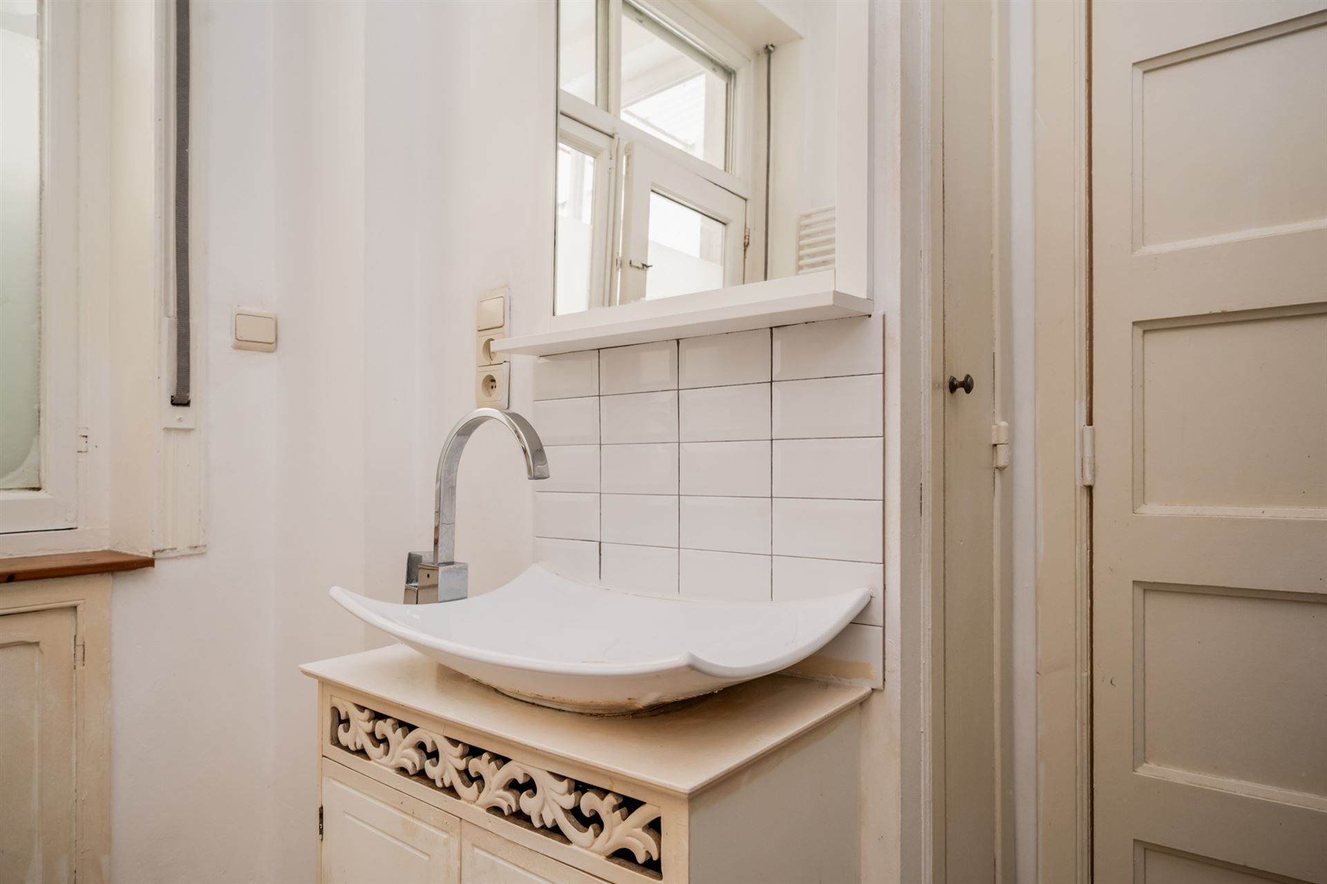 Gelijkvloers appartement met 2 slaapkamers + 2 bureaus foto 11