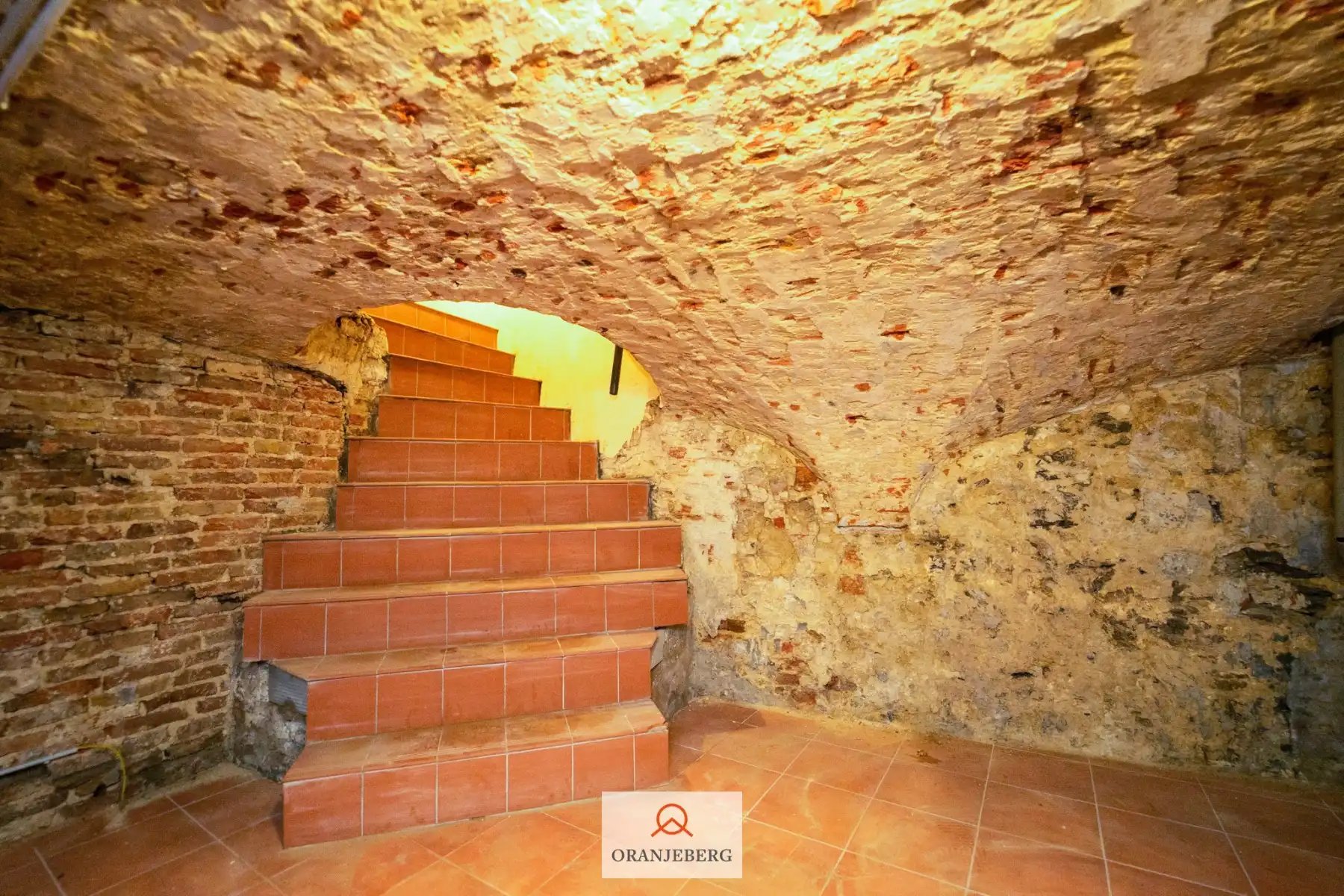 Charmante handelszaak (128 m²) op topligging palend aan de Vrijdagmarkt foto 18