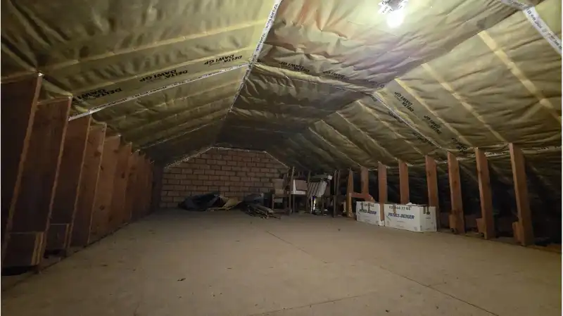 Vrijstaande 3-slaapkamerwoning met Tuin en 2 Garages te koop in Zedelgem foto 9