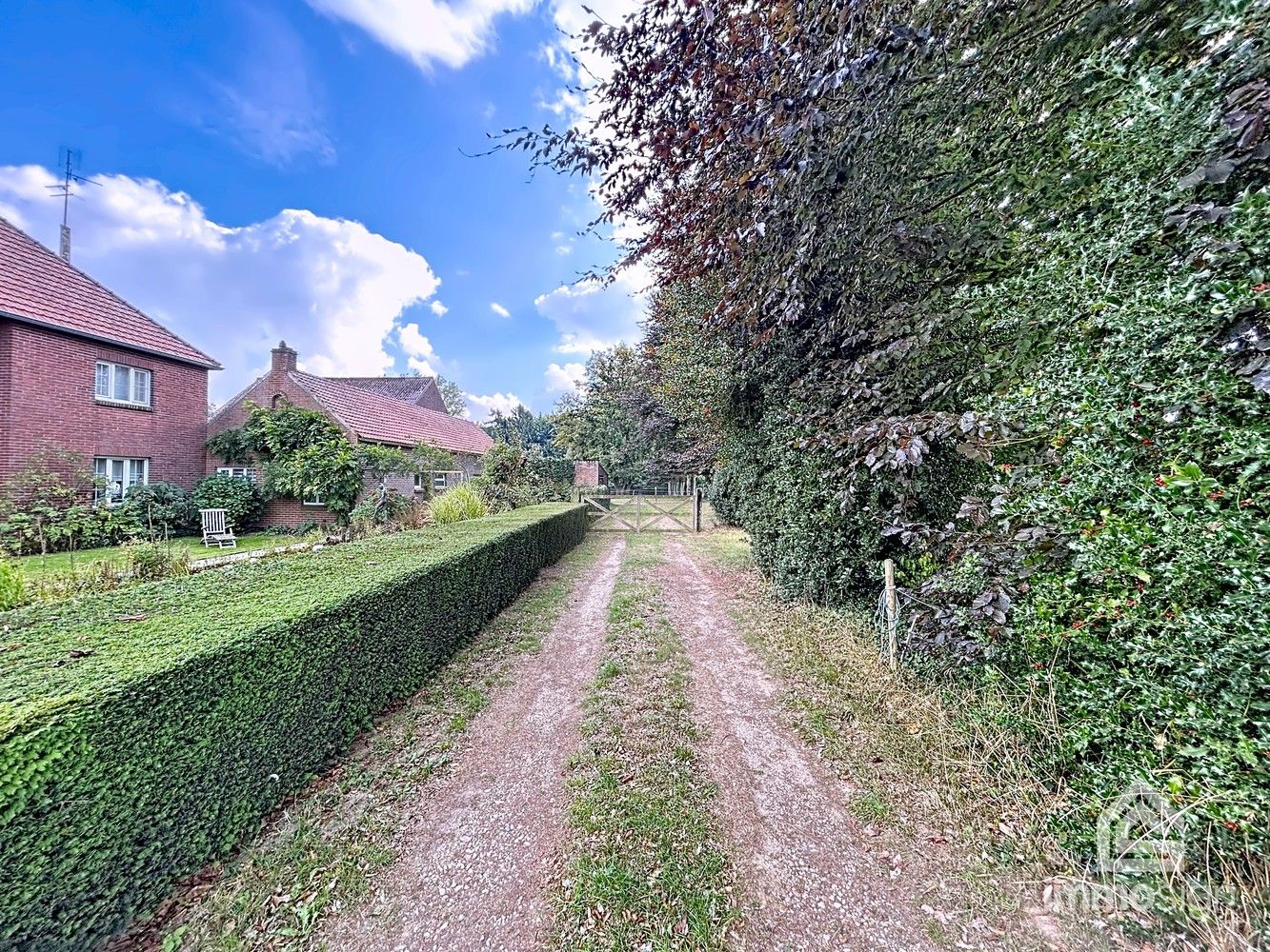 Landelijk wonen in Oudsbergen, omringd door weiland met paardenstallen! foto 24