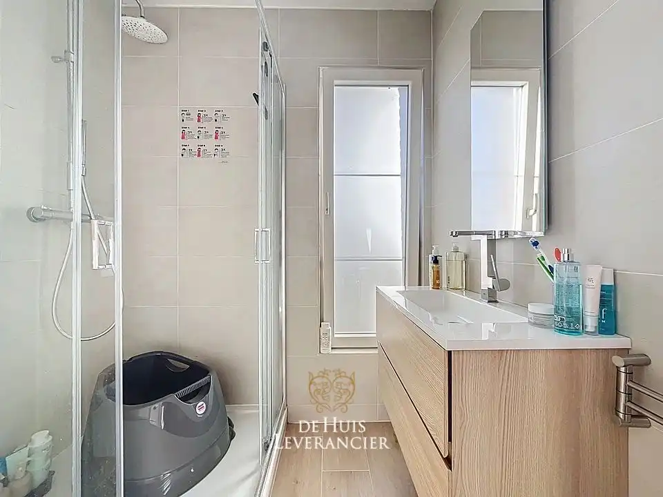 Lichtrijk wonen in de gegeerde Altena-wijk: Een instapklare thuis waar comfort en locatie elkaar ontmoeten foto 17