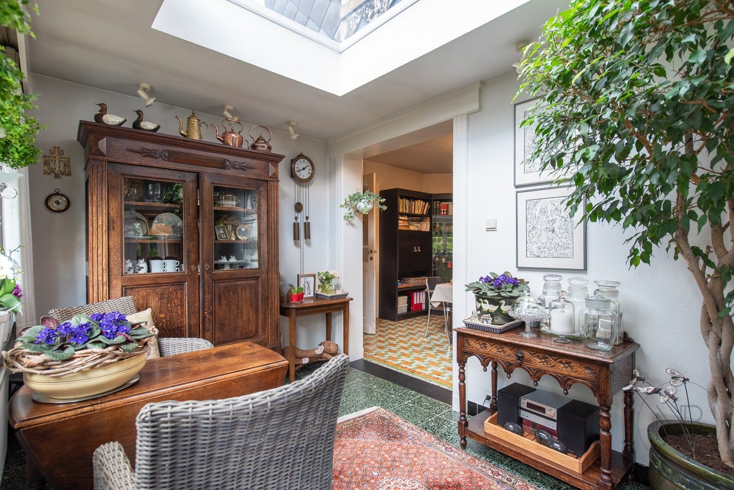 Karaktervolle burgerwoning met veel ruimte en authentieke details foto 16