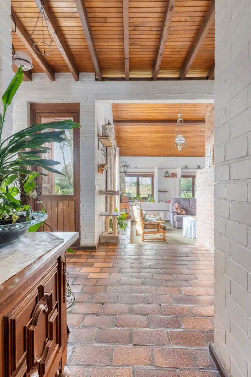 Villa met 5 slaapkamers, tuin en dubbele garage foto 8