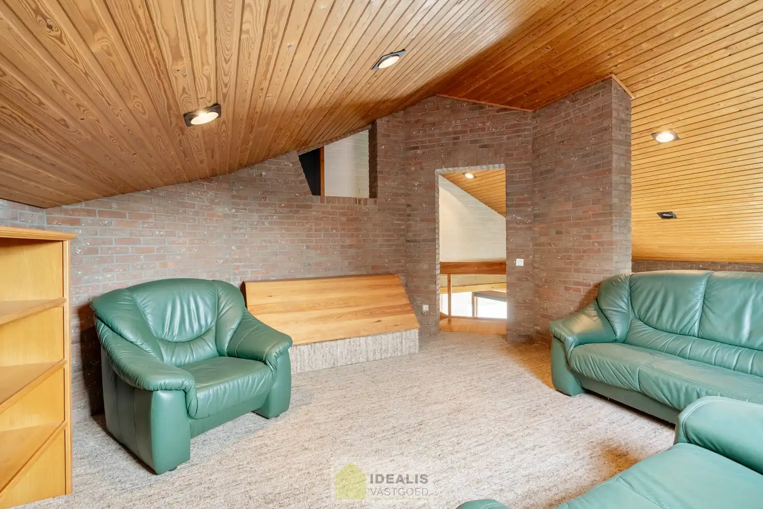 IDEALIS VASTGOED – VERZORGDE GEZINSWONING MET 2 SLAAPKAMERS (MOGELIJKHEID TOT MEER) OP AANGENAAM PERCEEL VAN 11A 28CA foto 16