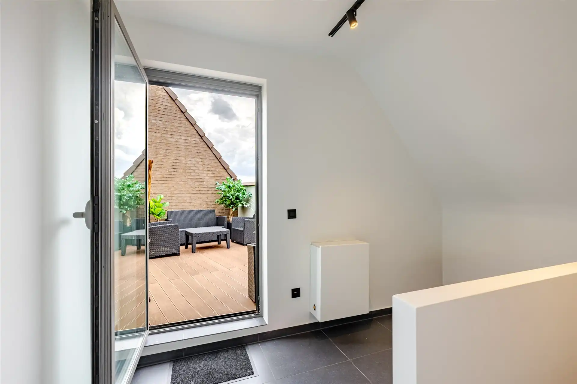 Modern en lichtrijk appartement met 3 terrassen+staanplaats  foto 5
