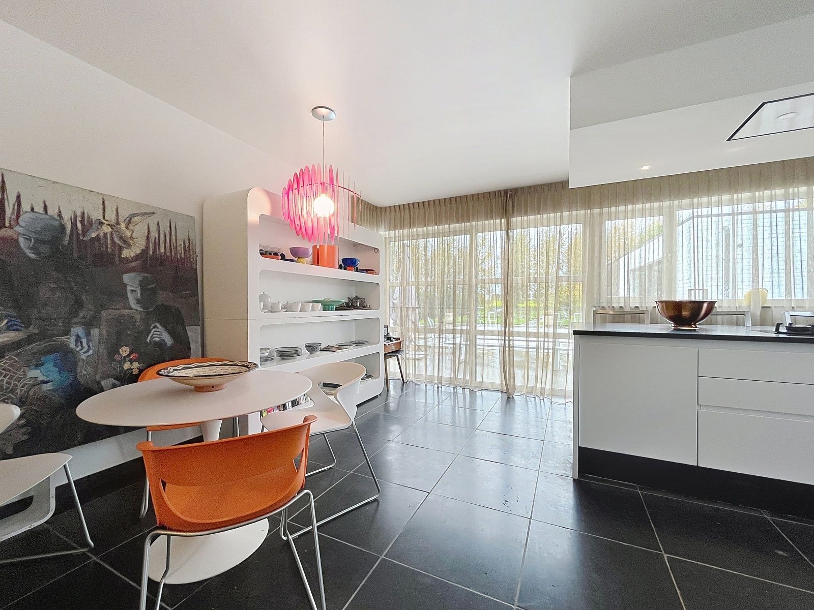 Villa met 5 (6) slks - 2 bdks - zwembad - 370m² bwb opp foto 4