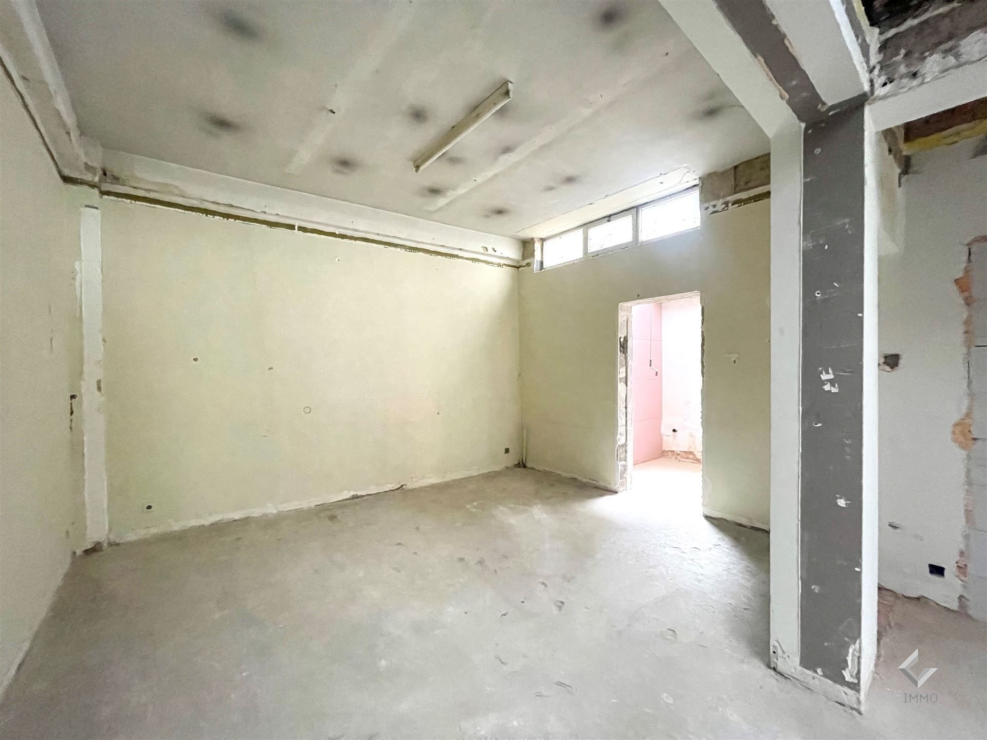 IN OPTIE: CASCO handelsruimte ca. 105m² op commerciële ligging! foto 6