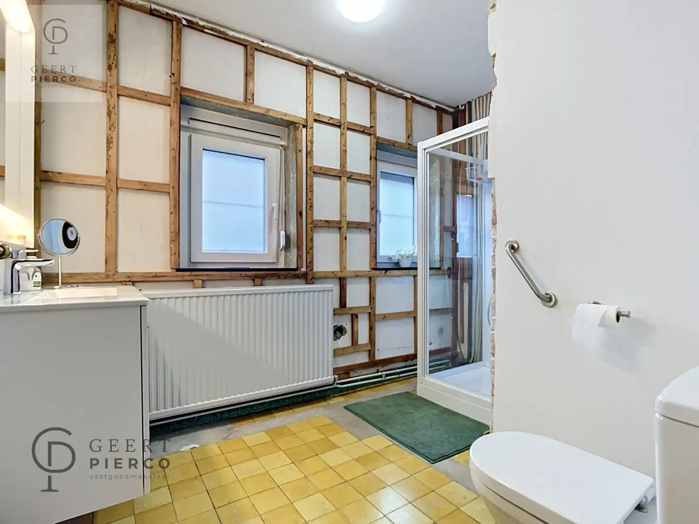 Op te frissen rijwoning gelegen aan de stadsrand van Landen. foto 20