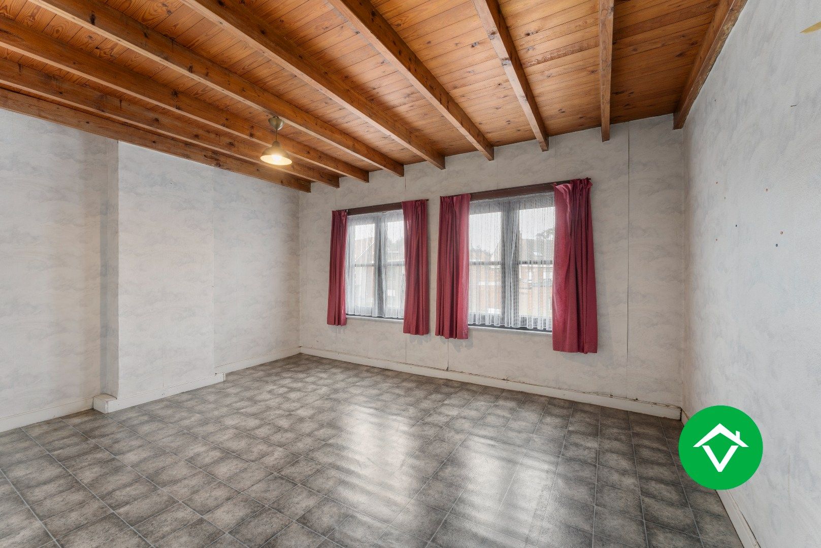 Ruime woning met 5 slaapkamers, diepe tuin en garage te Staden foto 23