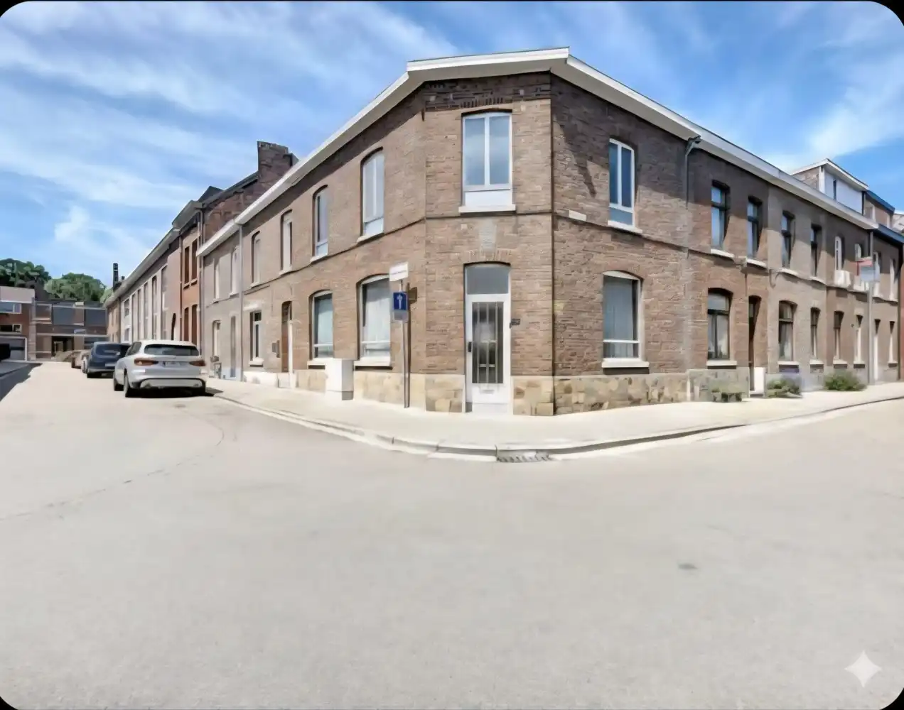 Hoofdfoto van de publicatie: Lichtrijke hoekwoning in hartje Sint-Truiden