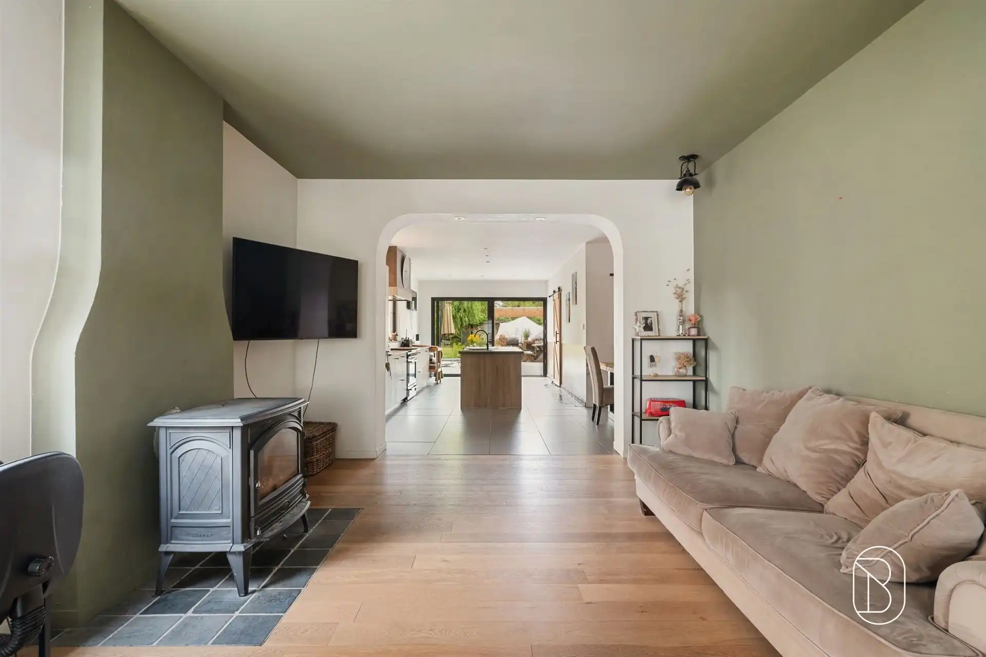 Mooi gerenoveerde woning te Beveren-Leie met 4 kamers foto 10