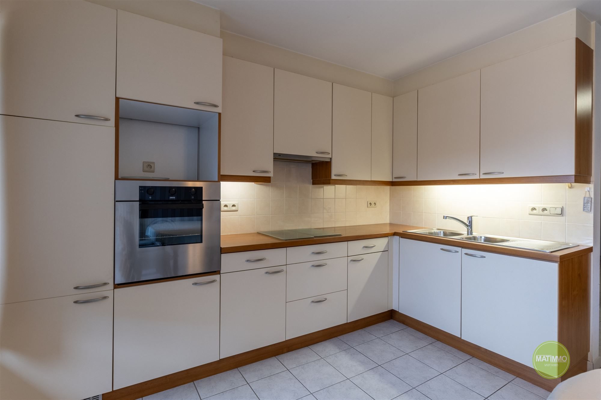 Instapklaar appartement met ruim overdekt terras in Balen foto 5