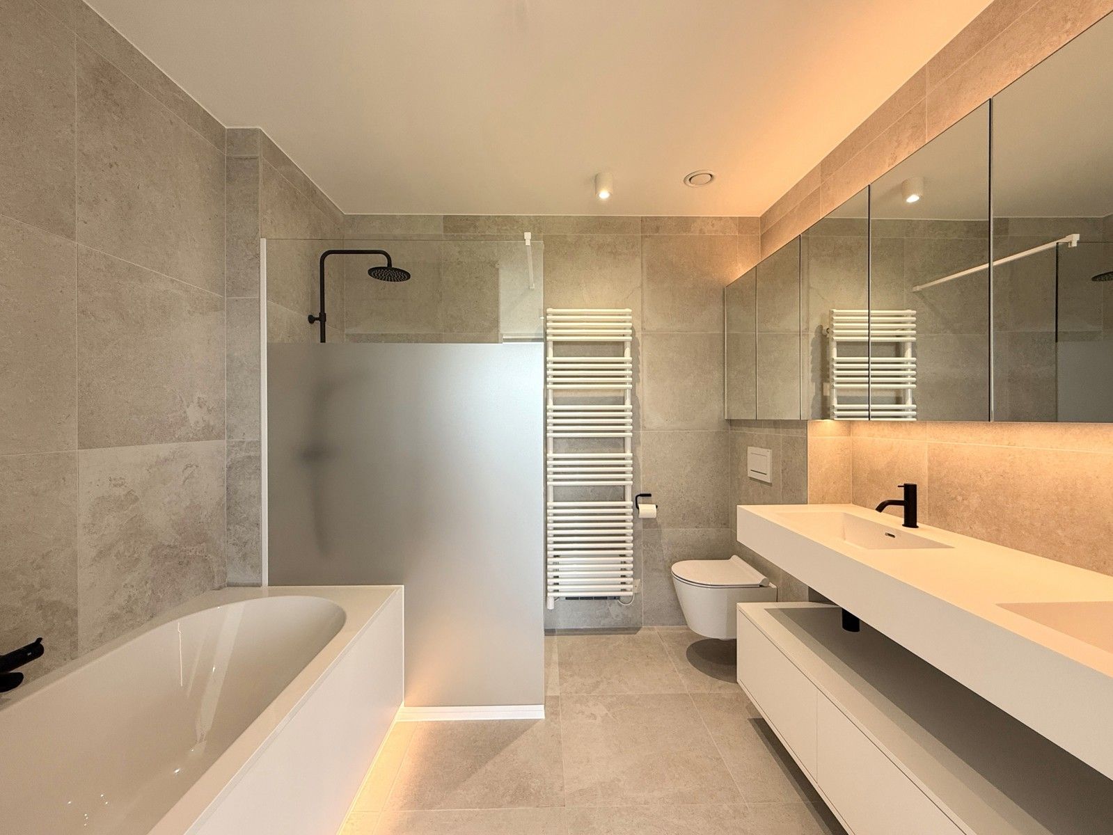 Appartement te huur foto 13