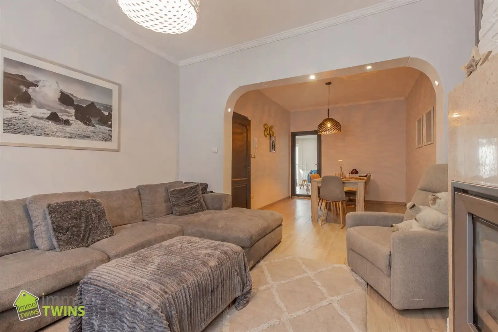 Hoofdfoto van de publicatie: Gerenoveerde gezinswoning met tuin in Lebbeke 