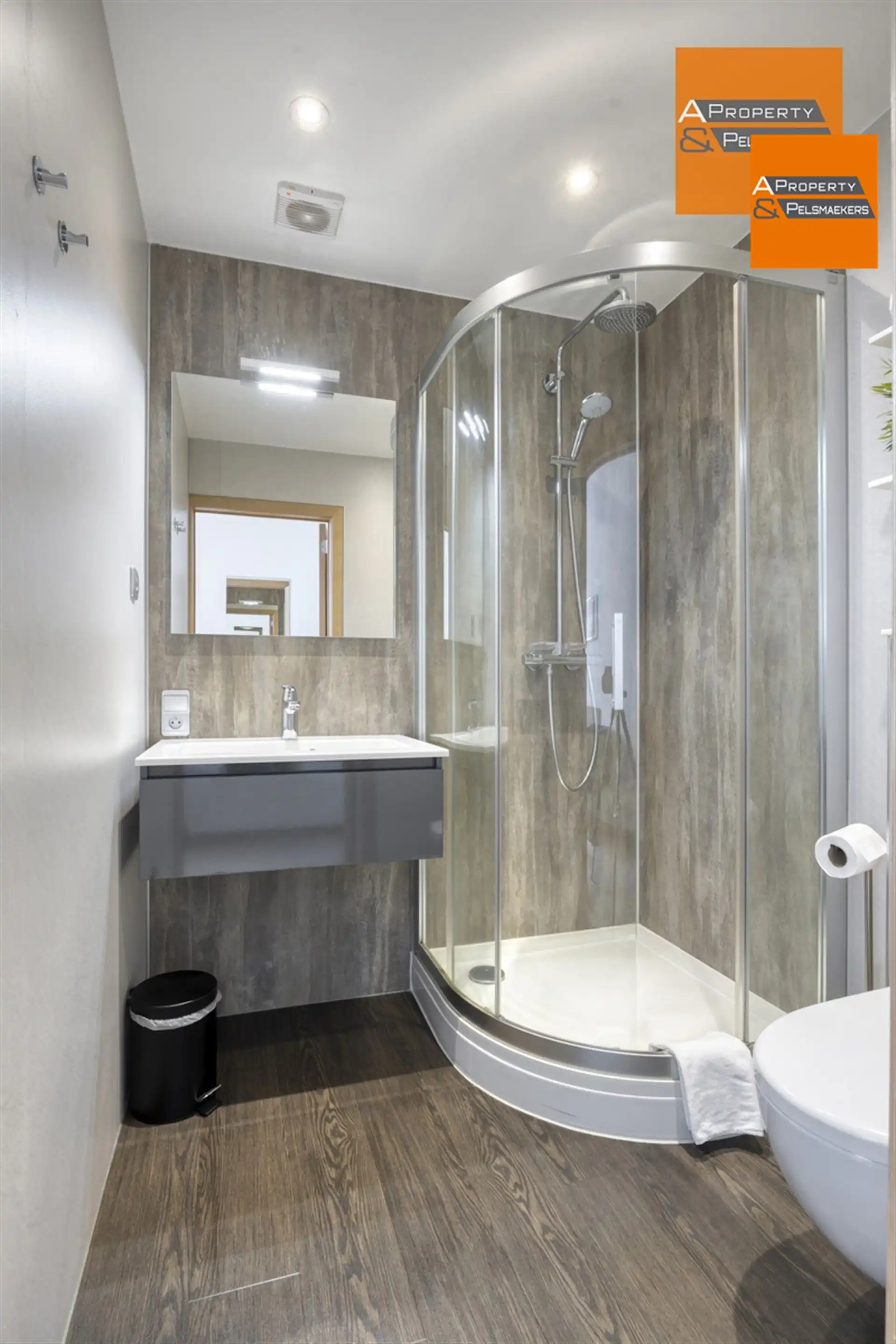 Hotel met 24 kamers foto 13