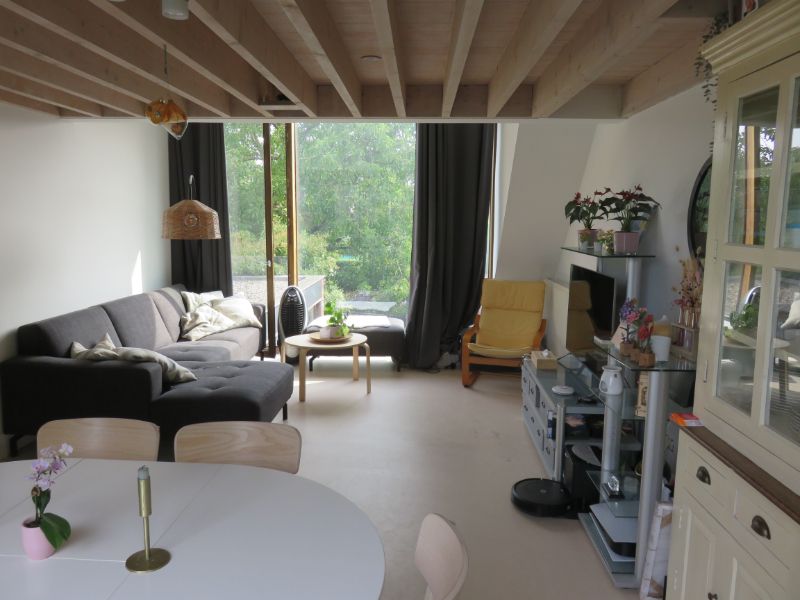 Eigentijds en lichtrijk duplexappartement foto 5