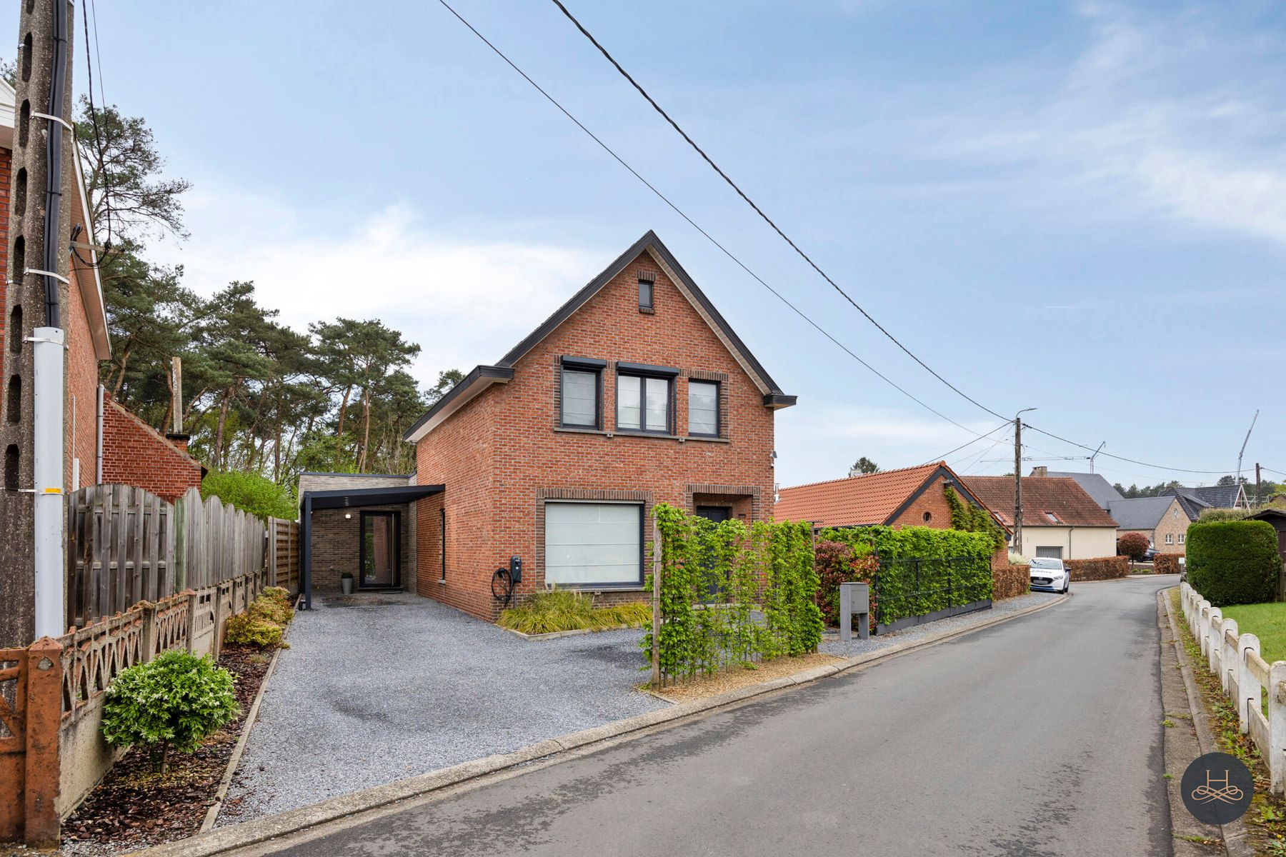 Instapklare, gerenoveerde woning met open karakter foto {{pictureIndex}}