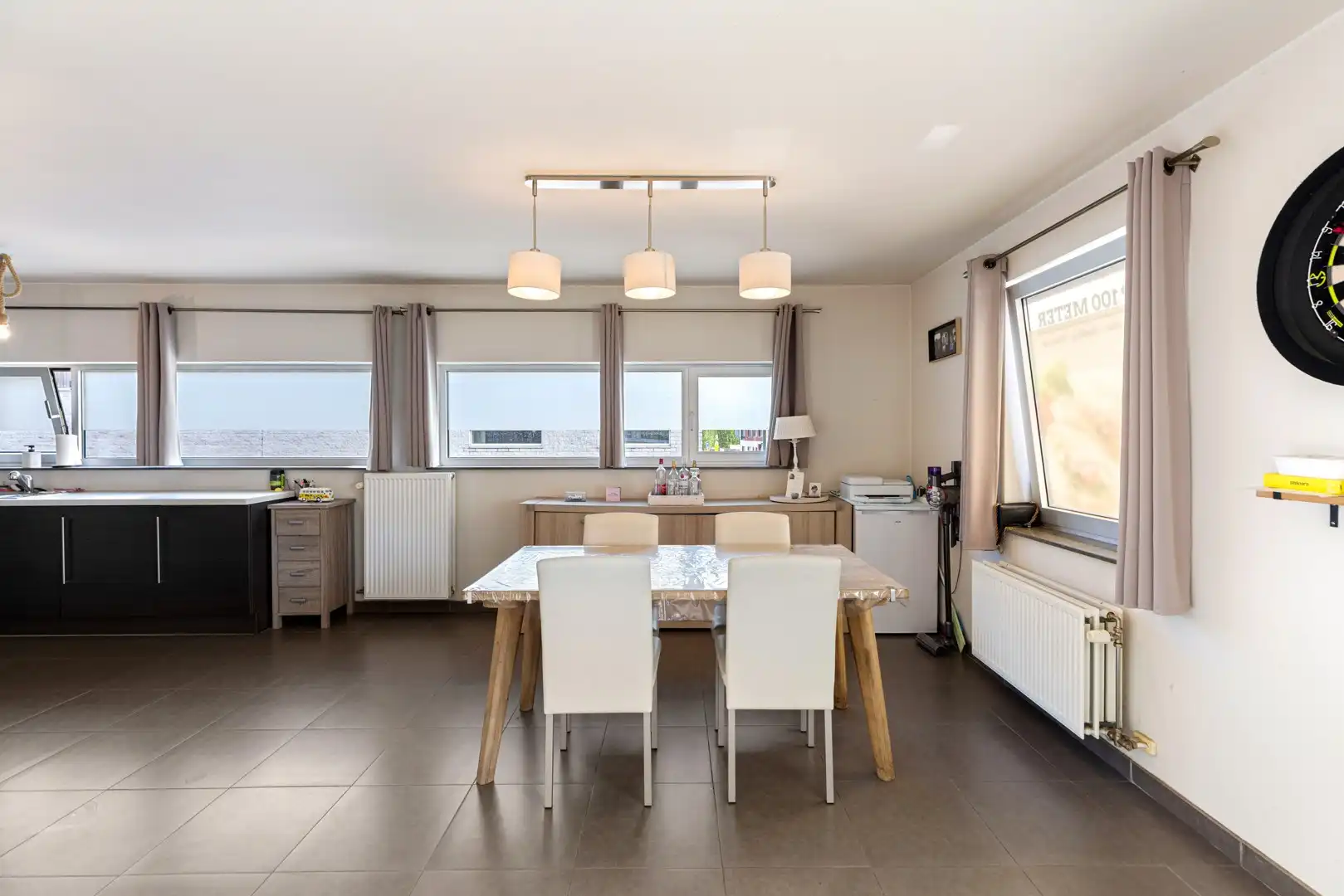 Lichtrijk en gelijkvloers appartement in het hart van Koolskamp foto 5