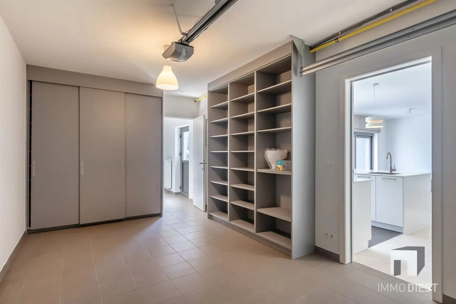 Luxe woning met 4 slaapkamers, 2 badkamers, garage en zonnige tuin foto 31