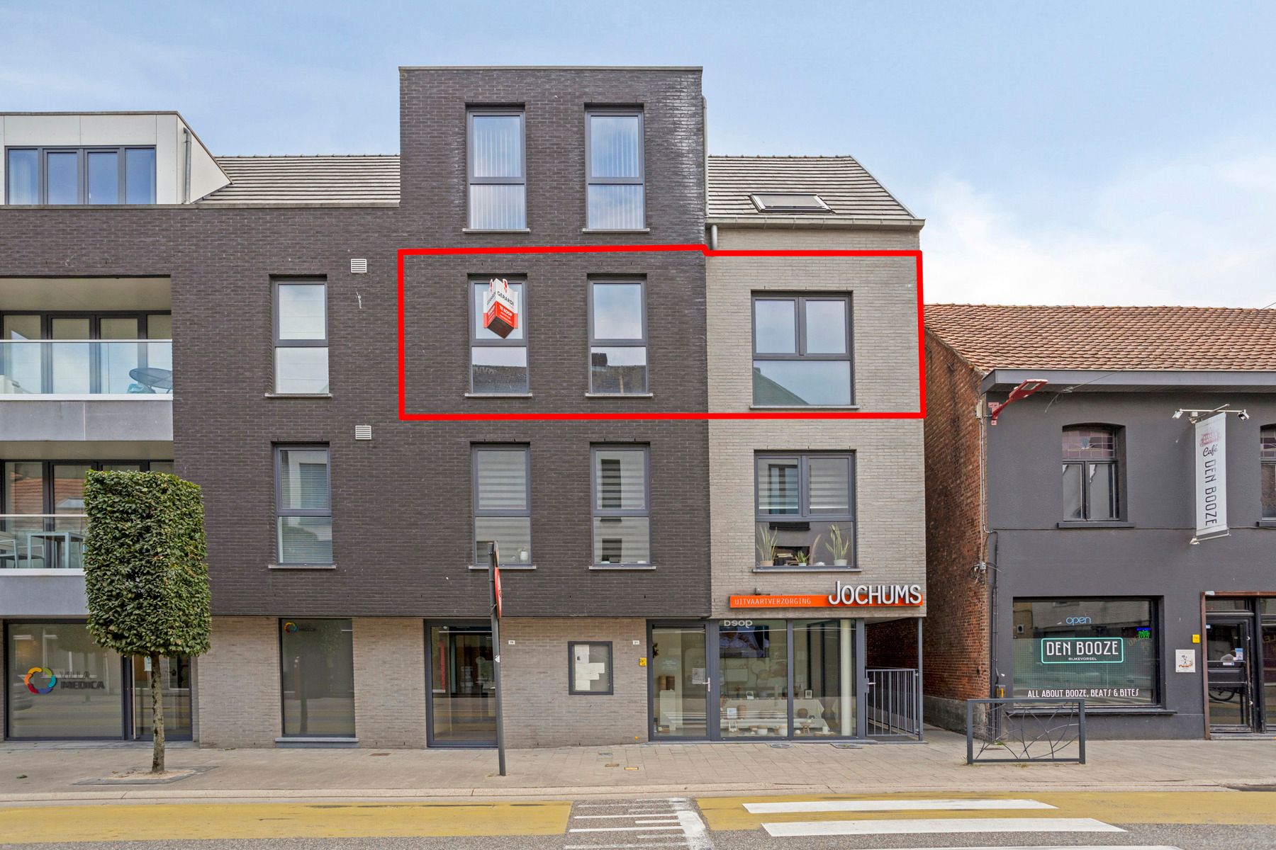 App 98m² met 2 slks, terras, staanplaats en 2 bergruimtes foto 2