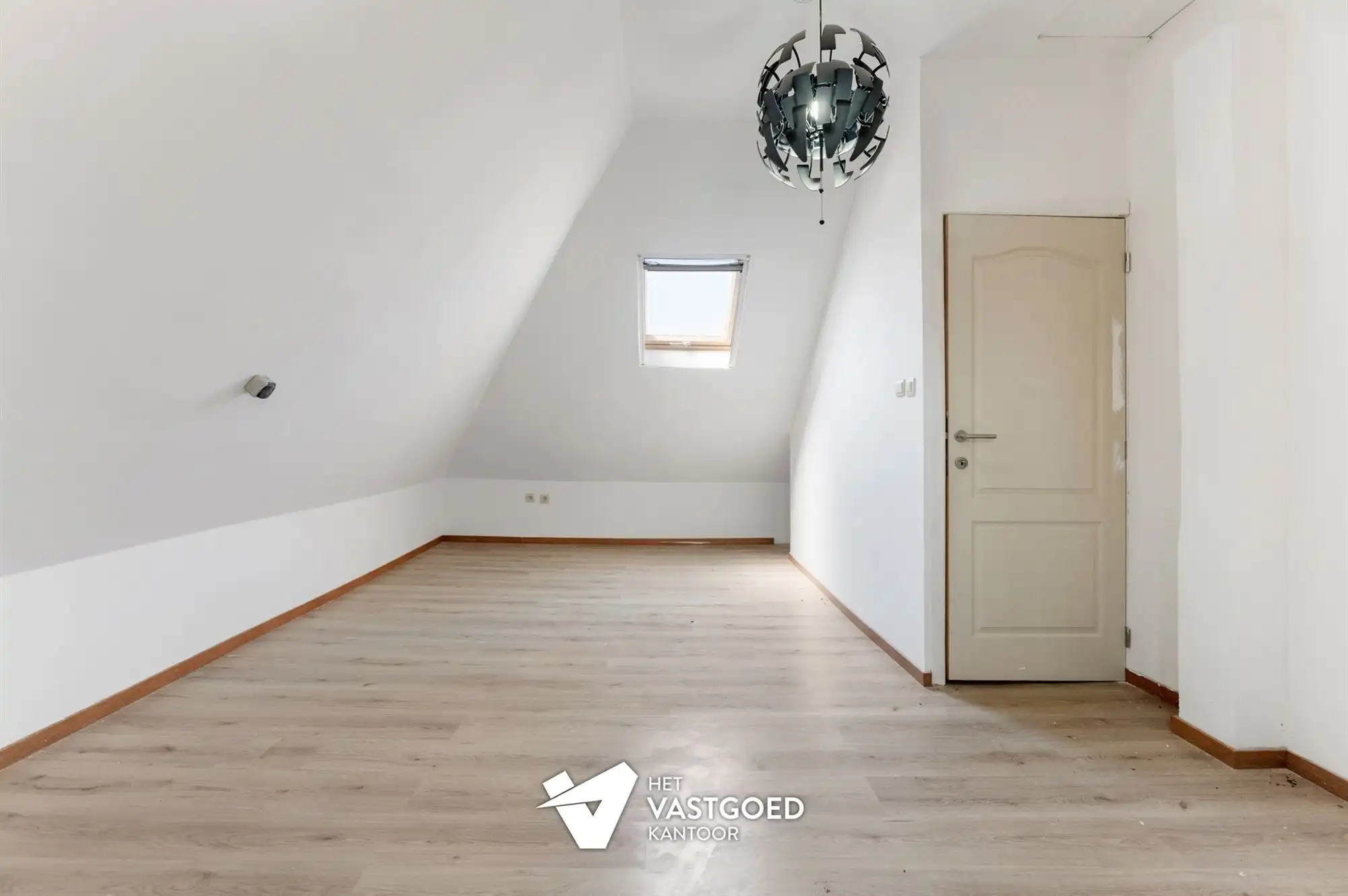RECENT GERENOVEERDE WONING (172M²) MET 3 SLAAPKAMERS EN GEZELLIGE STADSTUIN TE MOLENSTEDE foto 25