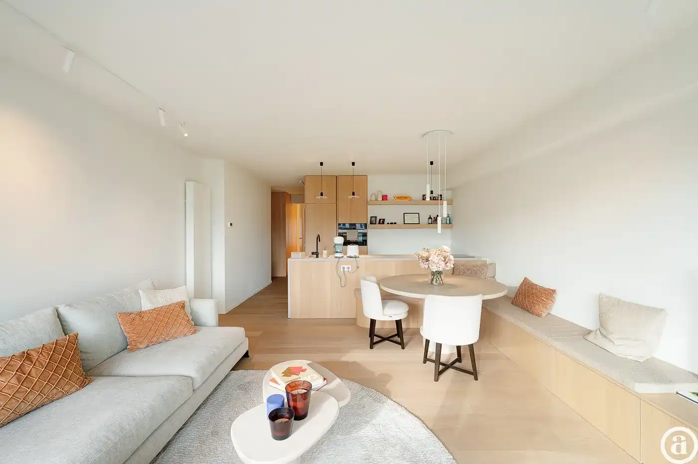 Mooi vernieuwd appartement met open uitzicht & 3 slaapkamers foto 6